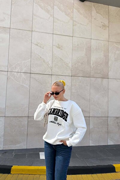 lizge giyim Crew Neck Sweatshirt with Print and Embroidery Detail