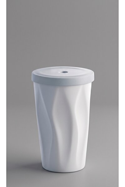 Primo Plus 600ml A thermal mug featuring a modern, wavy design and distinctiv...