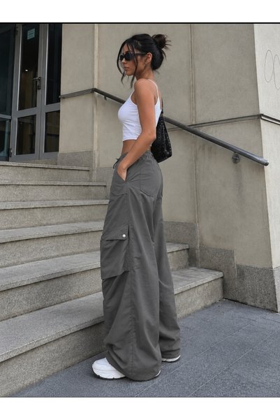 eyonnwear Gray Baggy Oversize Low Waist Y2K Women's Parachute Pants