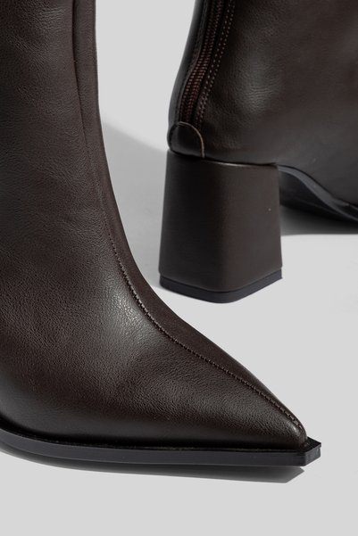 camaiore Brown Thick Heeled Pointed Toe Women's Boots