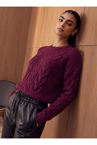 FAV CABLE KNIT SWEATERS