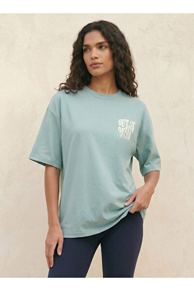 FAV Basics Boxy Fit T-shirt with Slogan Print