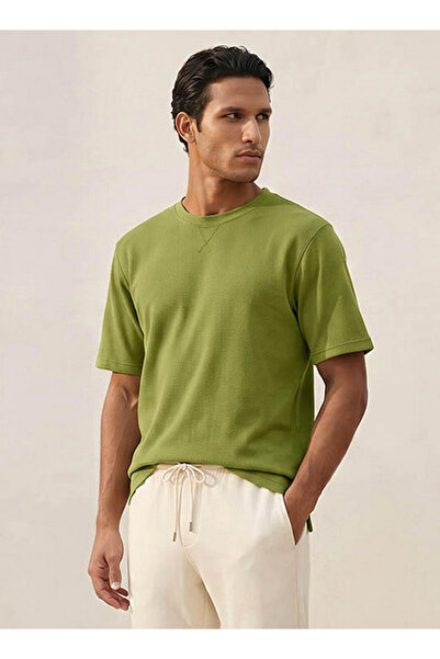 FAV Basics Regular Fit Crew Neck Textured T-shirt