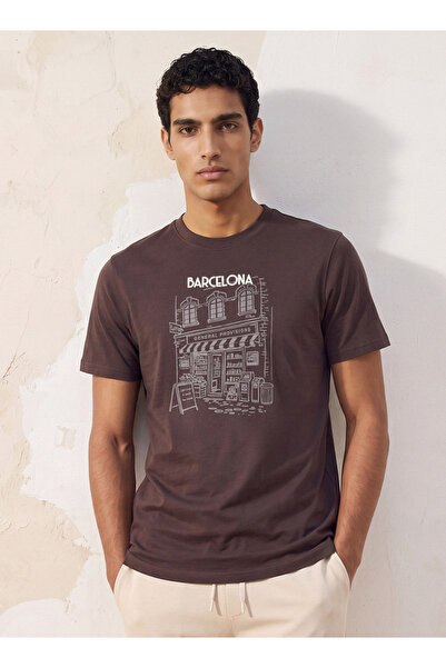 FAV Basic Slim Fit Crew Neck Short Sleeves Barcelona Print T-shirt