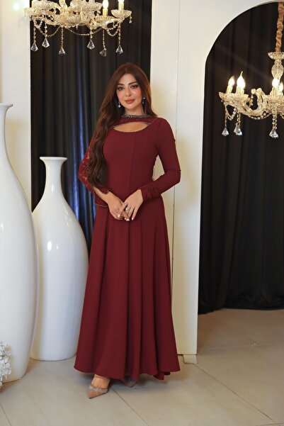 JAQUEEN فستان سهره ناعم طويل با الون البرغندي