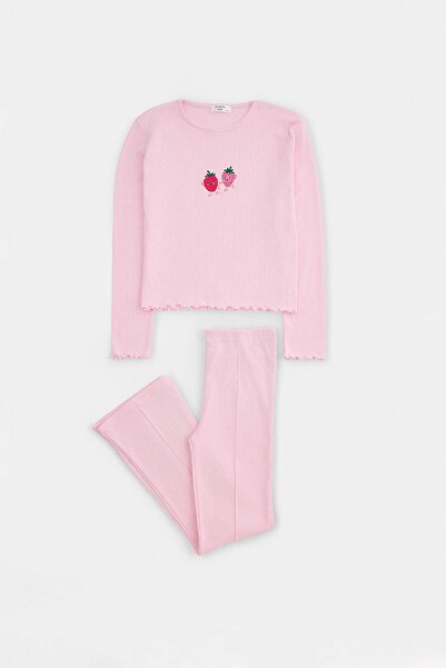 TRENDYOLKIDS Розов бродиран плетен комплект от горнище и долнище TKDAW26AU00069