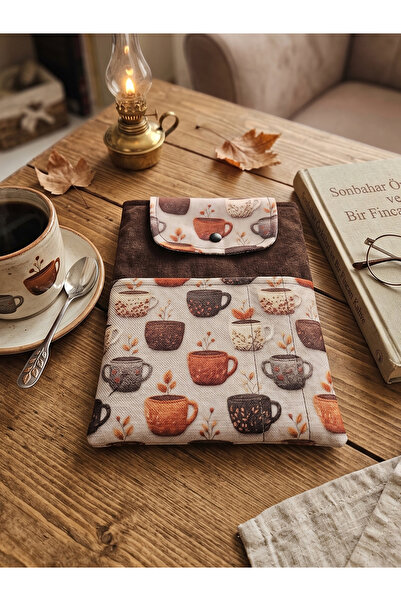 Tadsy Bir fincan kahve desenli Kitap Kılıfı Şık ve Koruyucu Cepli Kitap Kılıf...