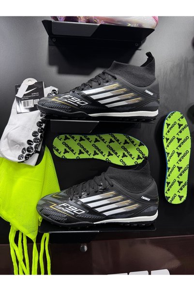 Krampon odası F90 Professional Football Turf Cleats