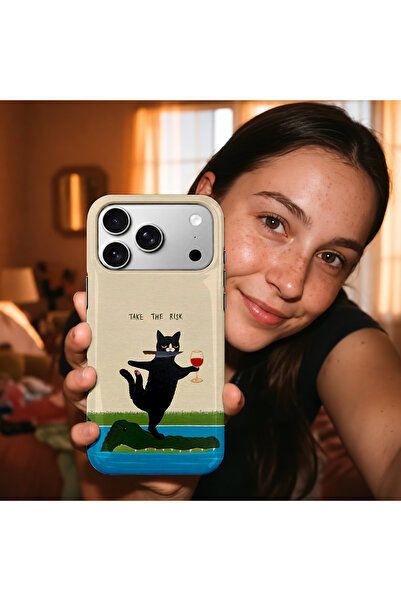 EDELFU iPhone 17 PRO Uyumlu - Tehlikeli Sularda Kedi, Çift Katmanlı Kapak, Parlak Yüzey Koruyucu Kılıf