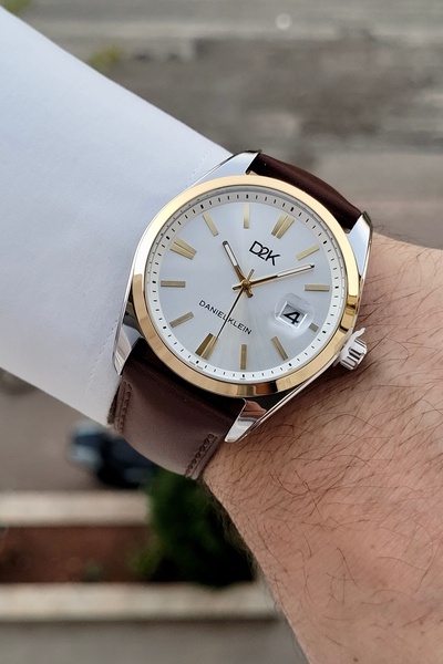 Daniel Klein Kasası Silver Sarı Kordonu Kahverengi Renk 42 Mm Takvimli 24 Ay ...