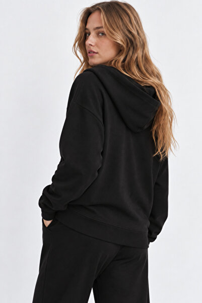 UCLA ALLURA Siyah Kapüşonlu Gofre Baskılı Yumuşak Dokulu Modal Kumaş Loose Fit Kadın Sweatshirt
