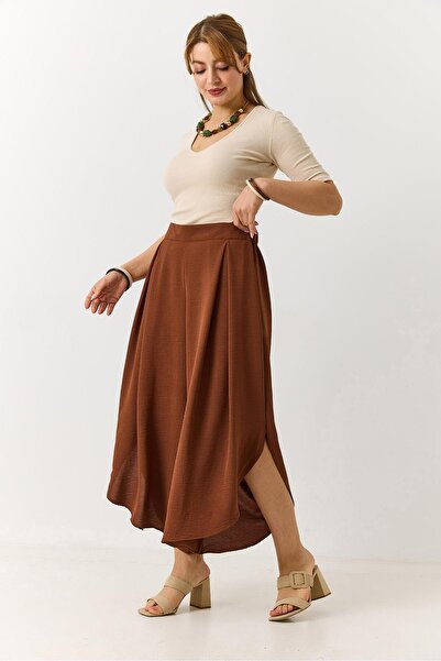Juuuj Brown Textured Fabric Slit-Cuff Detailed Loose-Fit Casual Trousers