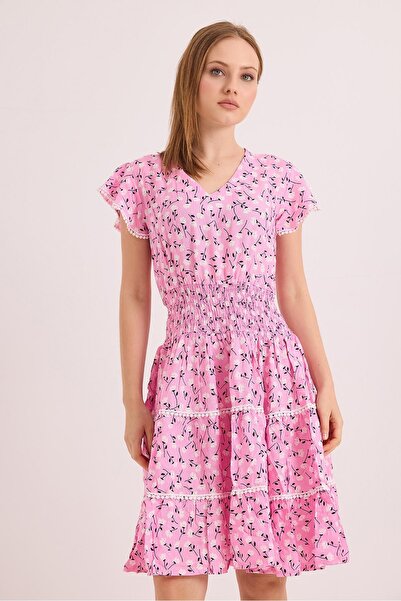 Juuuj Pink Woven Fabric V-Neck Waist Gipeli Stretchy Textured Lace Detailed F...