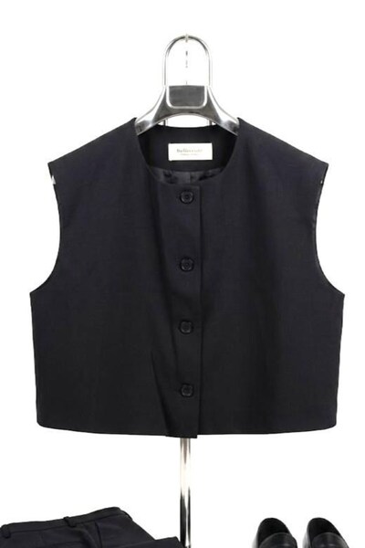 Juuuj Black Woven Fabric Crew Neck Short Sleeve Buttoned Comfortable Fit Crop...