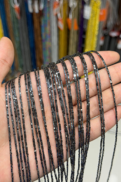 Uçar Doğaltaş Hematit Taşı Küp Kesim Parlak Füme 1x1mm Doğal Taş Dizi