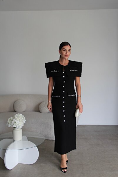 Julidress فستان ماكسي بتفاصيل مطرزة وتصميم بوليرو من التويد الأسود