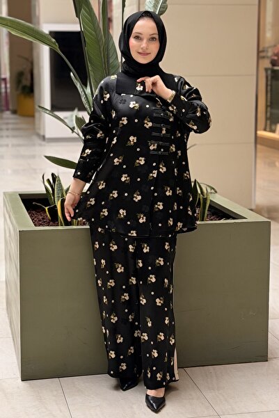 Ghisa Wide Knitwear Collar Ribbon Closure Floral Satin Shirt and Trousers Set