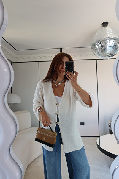 Özge Özgenç V Yaka Oversize Hırka