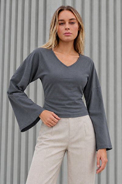 COMBİNE MİCHAİL Women's Stylish Body-Hugging V-Neck Smoked Blouse