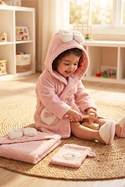 EAST&HIERA Special Cloth Pouch - Cream Baby Bathrobe Set with Bow Figure, 4 Pieces (Bathrobe, Swaddle, Pouch, Slippers)