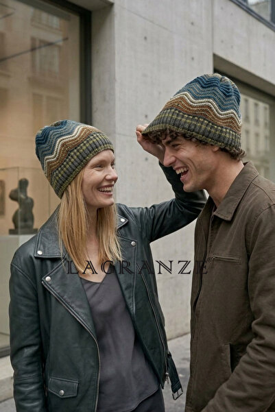 LAGRANZE Soft Textured Wave Patterned Unisex Beanie
