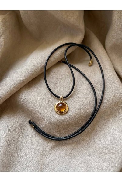 TulipeAtelier Siyah Deri Kordonlu Kehribar Taşlı Gold Kolye