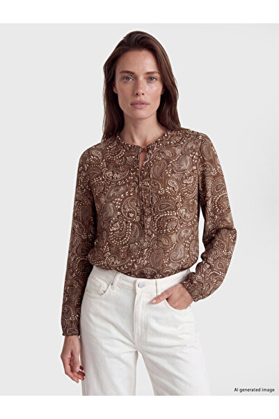LC Waikiki بلوزة مطرزة بياقة روبا من Shining Store من مجموعة Sparkling Choices