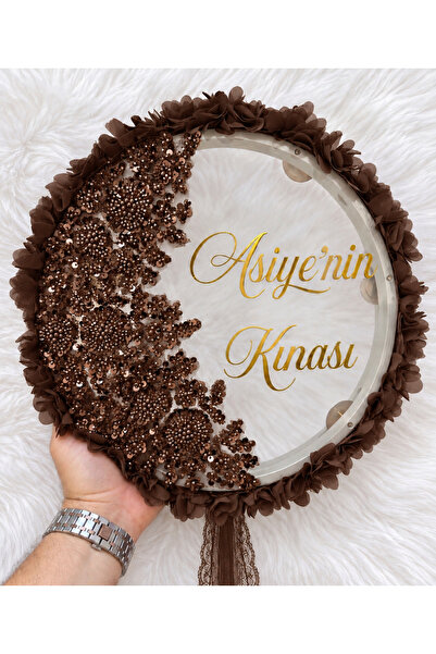 Kahverengi 3 Aplik İşlemeli Yapay Çiçeklerle Süslenmiş Kişiye Özel Şeffaf Zeminli Kına, Gelin, Sünnet, Bride, Nedime Tefi 32 cm