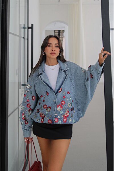 Havoş Mavi Pullu Çiçek İşlemeli Denim Ceket
