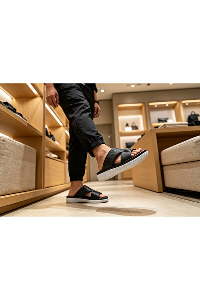 Huanhuan Shoe أحذية رجالية بنمط جلد التمساح، نعال متقاطعة، أحذية شاطئية عصرية...