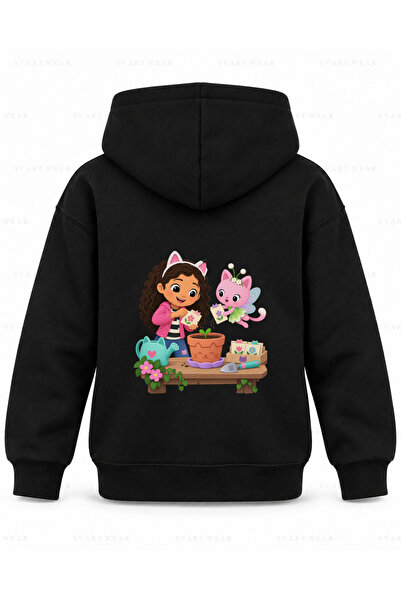 SVART WEAR Детски суичър с качулка с принт  "Куклена къща на Габи " и пакетче...