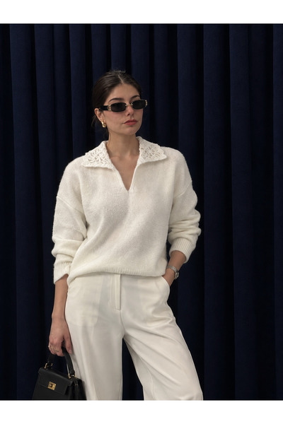 Neva Wear Hazel Nakış Detaylı Tığ İşi Görünümlü Gömlek Yaka Triko Kazak