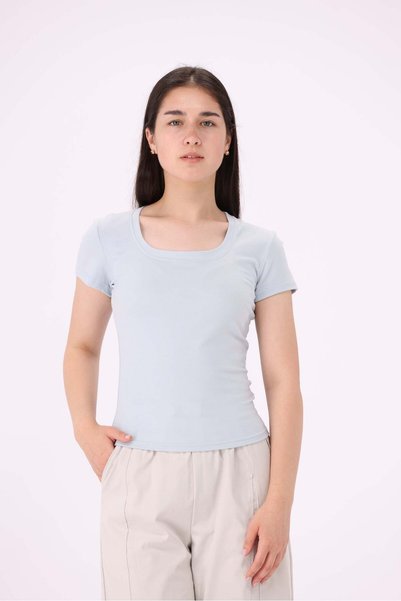 Livia بلوزة نسائية سادة بأكمام نصفية