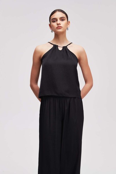 Livia Women's Plain Sleeveless Top