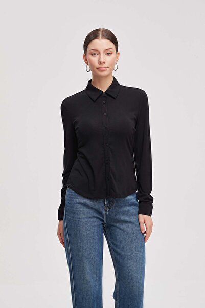 Livia Women's Long-Sleeve Shirt-Style Blouse