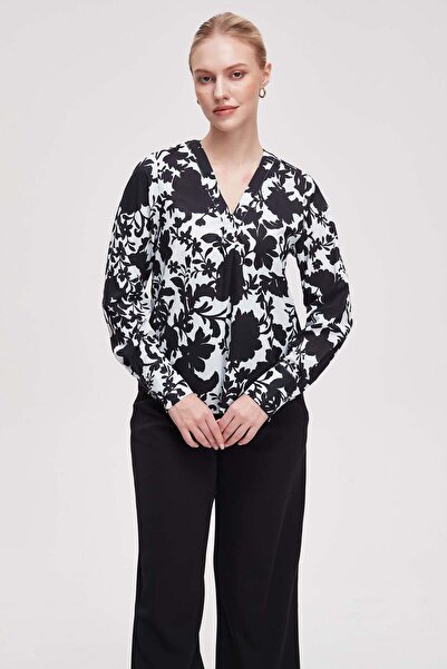 Livia Women's Mid-Length Patterned Long-Sleeve Blouse