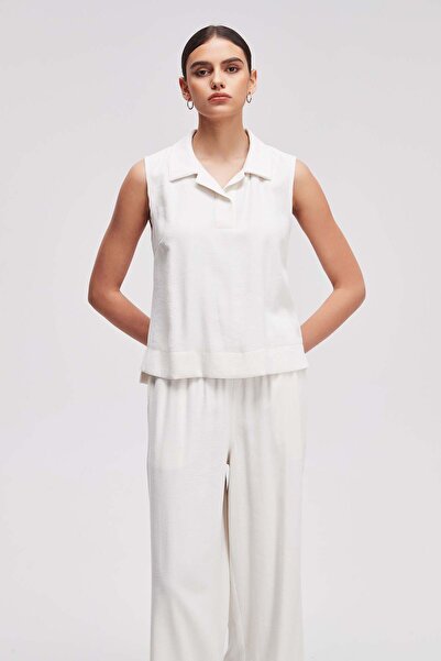 Livia Women's Plain Sleeveless Top