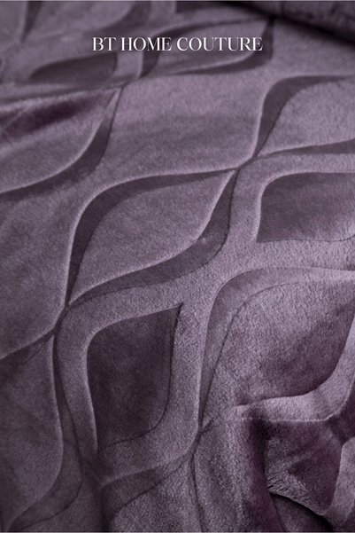 Apricitas HOME Double Mercy Plum Embossed Pattern Blanket