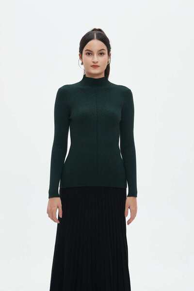 Nichii Striped Pullover with Long Sleeves