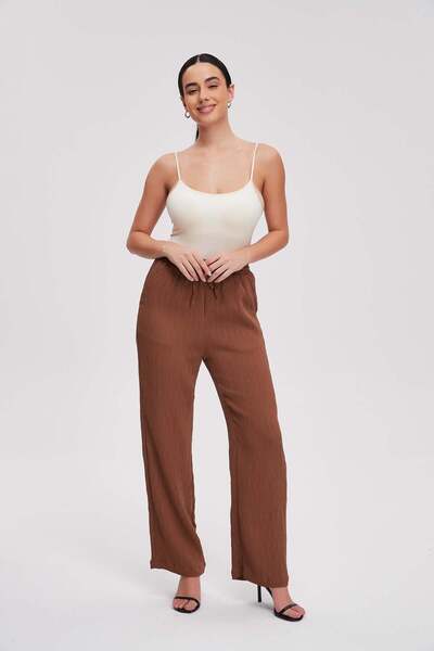 Livia Women's Straight-Leg Crinkled Trousers