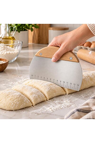 Ahşap Saplı Paslanmaz Çelik Hamur Kesici ve Spatula – Ölçülü Hamur Kazıyıcı