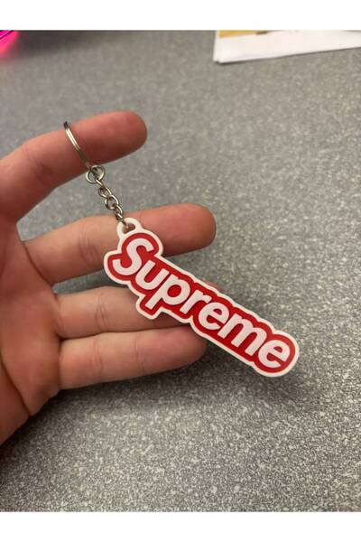 Supreme Breloc