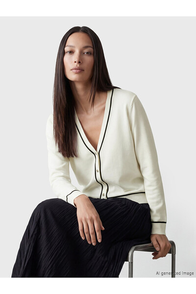 LC Waikiki Vizyon New Season White V-Neck Women's Knitwear Cardigan