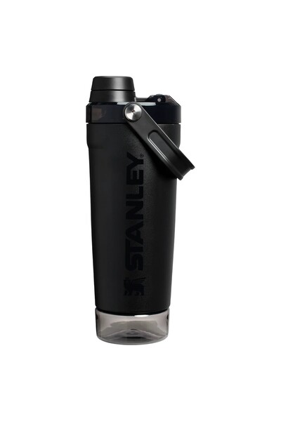 Stanley The Activate Shaker 0.6L / 20oz Black 2.0 Termos
