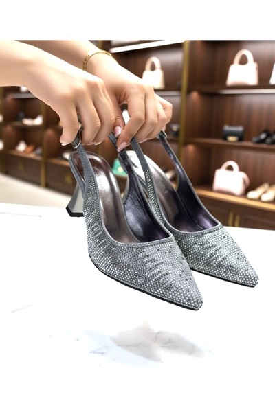 KİNDEP (Ayem) Women's Closed-Toe Heeled Shoes with Drop Stone Detail Platinum