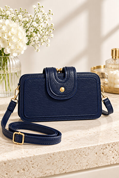 ZİVORA Women's Three-Compartment Shoulder and Crossbody Bag with Adjustable Strap and Gold Accessories 21X11X8 cm