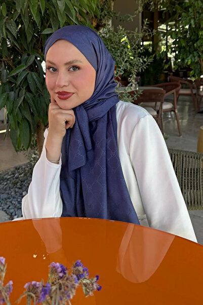 Madame Polo شال جاكار مونوغرام - أزرق