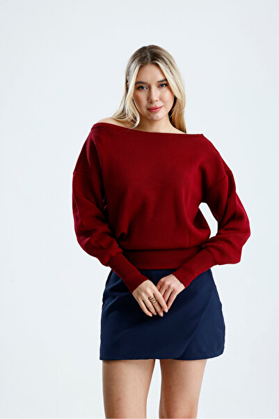 Madame QAN's Bluză modernă din tricot cu decolteu bărcuță