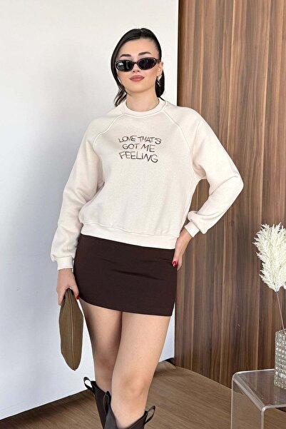 GİYSA Kadın Bisiklet Yaka Yazı Nakışlı Sweatshirt Taş - 27K 2714