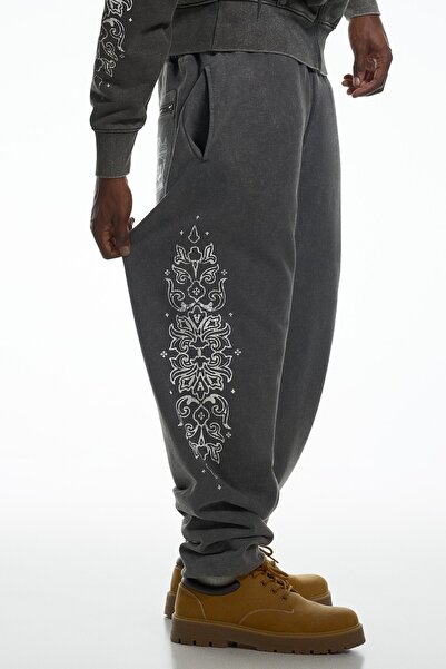 Bershka Yıkama efektli ARIES X jogger fit pantolon